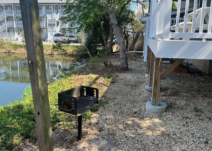 La Vista Bay-112 - 75th St -b