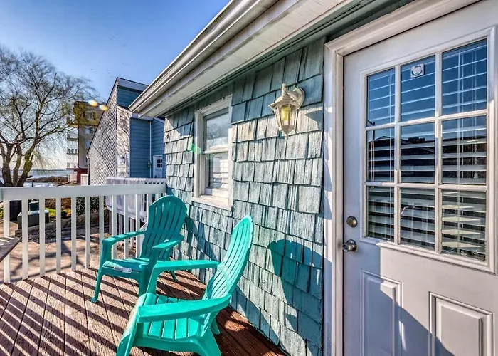 La Vista Bay-112 - 75th St -b